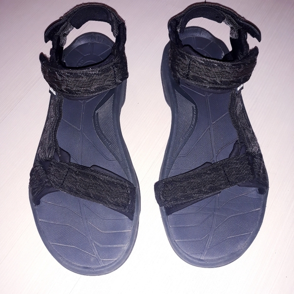 Teva size 10 men hiking sandals color black - Picture 2 of 5